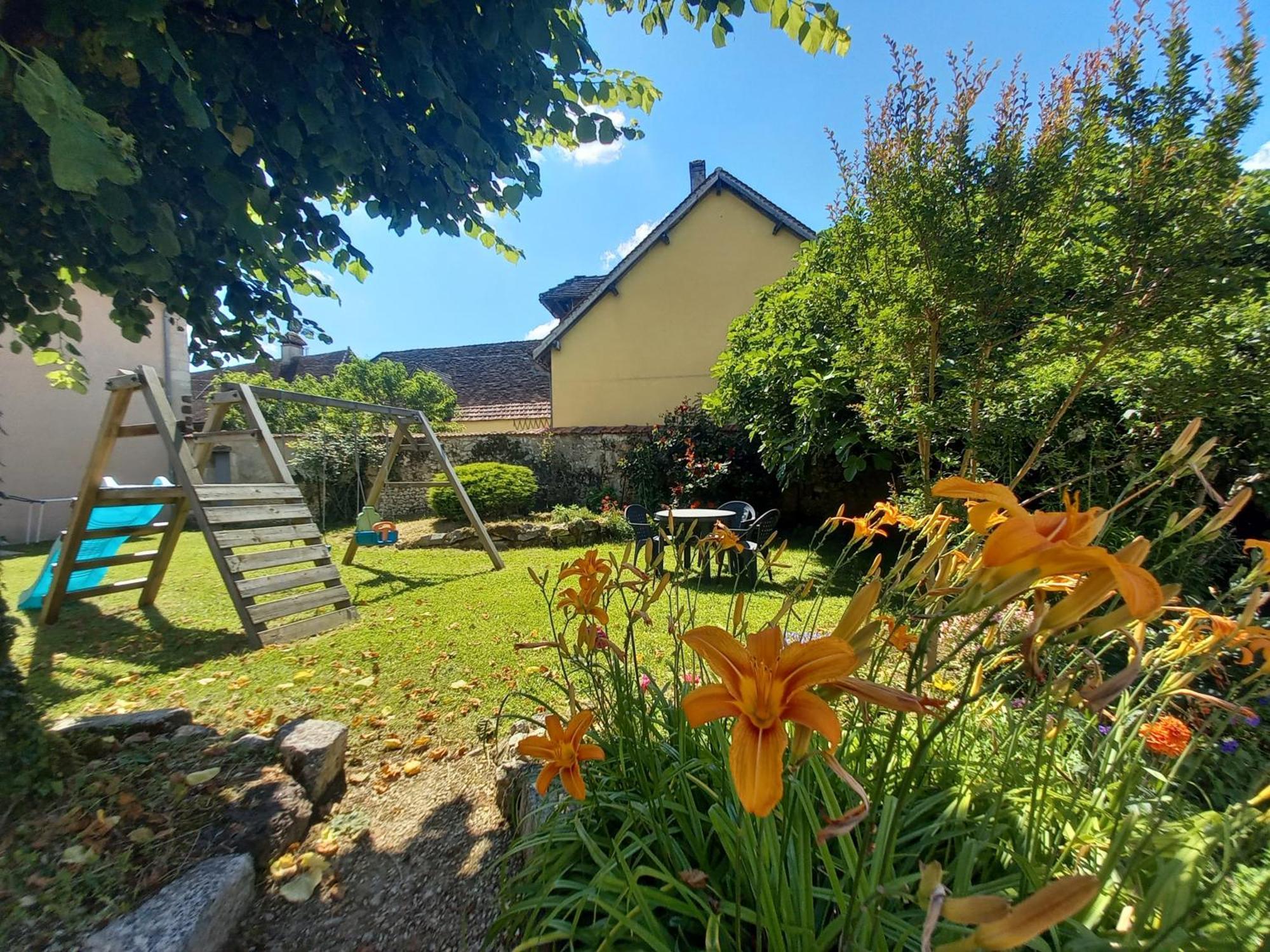 Au pays de Jacquou : Chambre d’hôtes et table d’hôtes Fossemagne Exterior foto